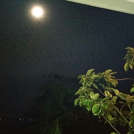 Negombo Holiday Home Luaran gambar