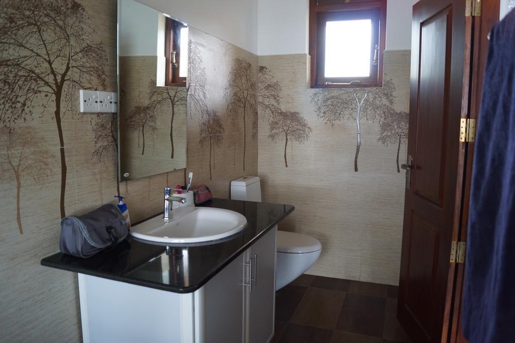 Negombo Holiday Home Luaran gambar