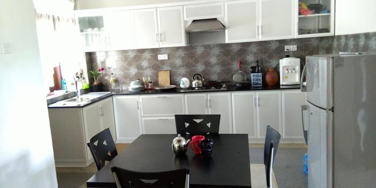 Negombo Holiday Home Luaran gambar