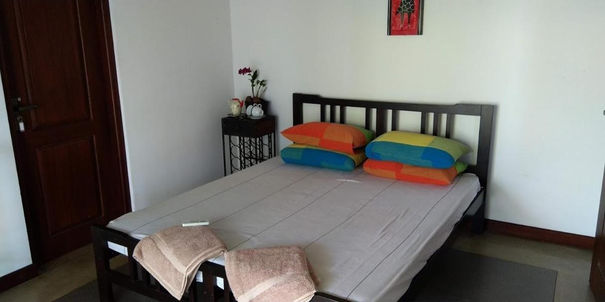 Negombo Holiday Home Luaran gambar
