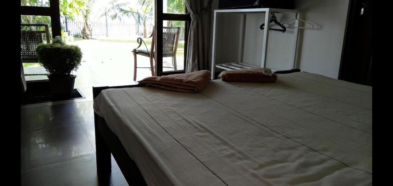 Negombo Holiday Home Luaran gambar