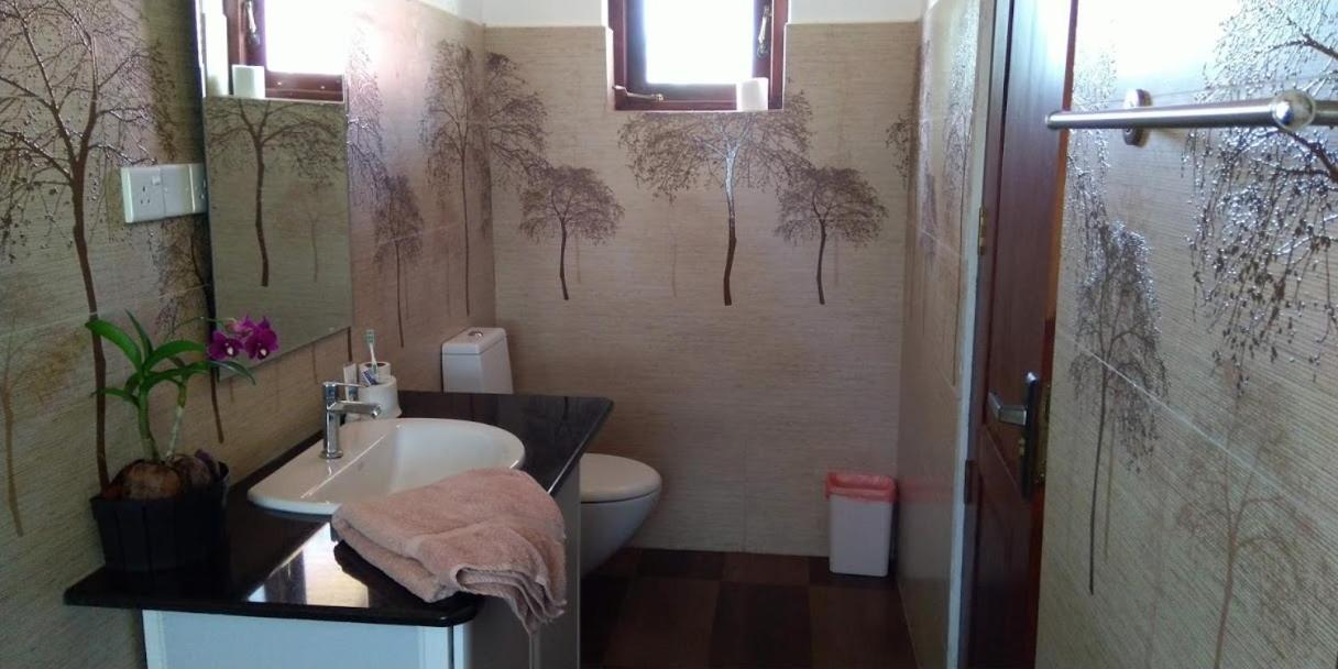 Negombo Holiday Home Luaran gambar