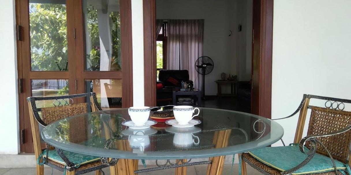 Negombo Holiday Home Luaran gambar