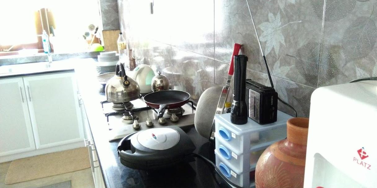 Negombo Holiday Home Luaran gambar